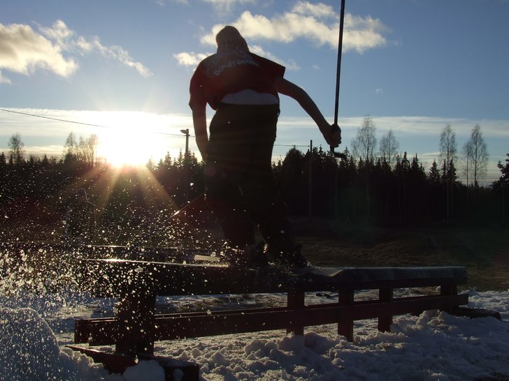 Vi var och railade med några pojkar, mycket kul:). Foto: Jakob Lundberg. Åkare: Olle Eriksson.