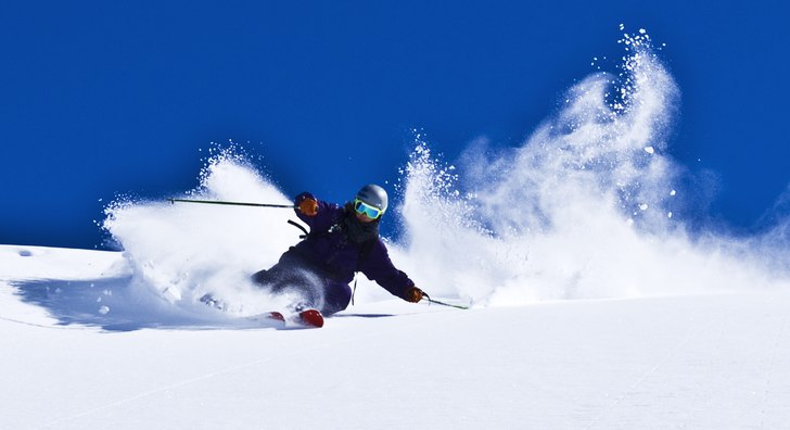 Goa svängar ihop med en goo snubbe. Foto: Christian Fickler. Åkare: Robin Ljungqwist.