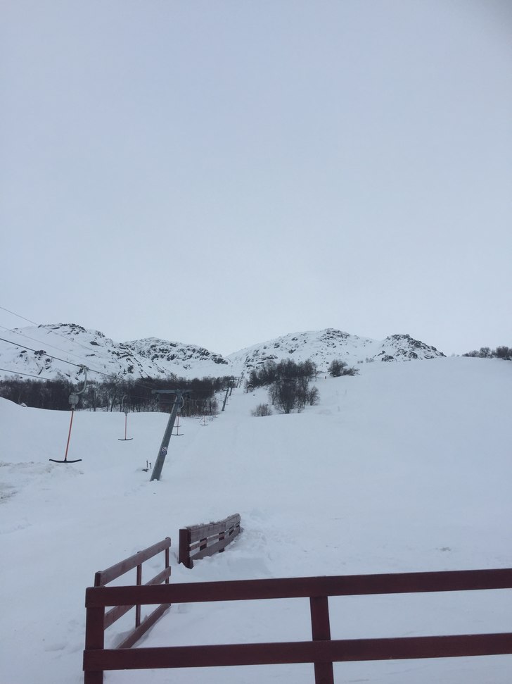 Tirsdag 16. Februar
Ny dag på Fidjeland. Lettskye.