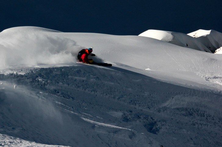 US skier Drew skiing a new line in Las Leñas Vall. Foto: Stefan Joller. Åkare: Drew Hartley.