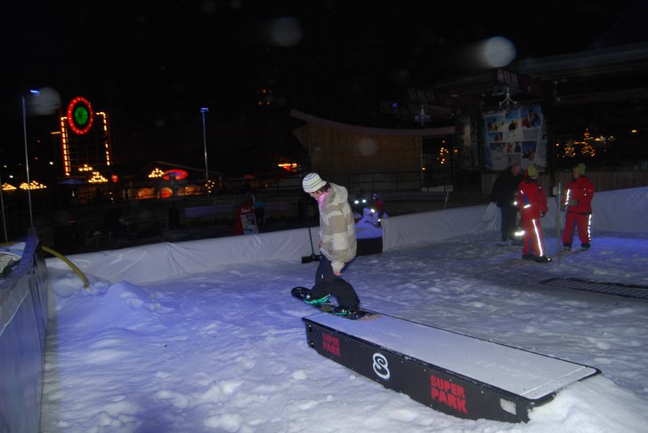 Chillar på det på tailen.. Foto: Jens Billing. Åkare: Niklas Billing.