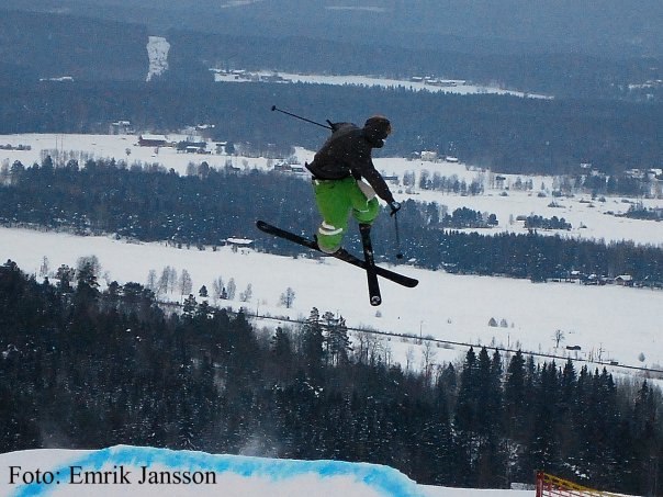 På väg till en 5a tail. Foto: Emrik Jansson. Åkare: Jens Fasth.