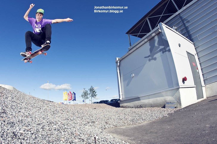 Besök gärna min blogg eller hemsida 

Blogg: h. Foto: Jonathan Birkemyr. Åkare: Daniel Bergman.