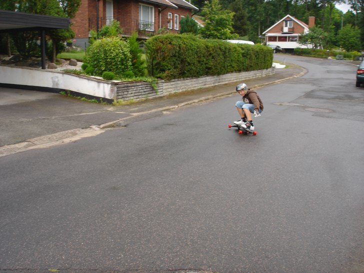 Det är ja när ja slaidar med freebord!!:D Det va. Foto: Karin. Åkare: "OLLE".