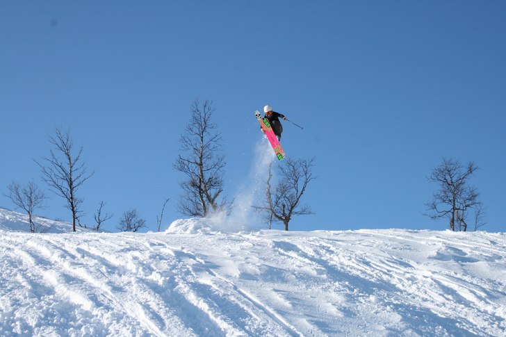 vi hittade ett litet hopp.... Foto: Niklas Eriksson. Åkare: Carl nordin.