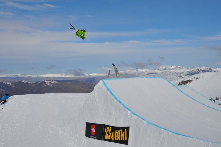 Völkl freeski open 2010 i Cardrona. Foto: Anders Günther. Åkare: Henrik Harlaut.