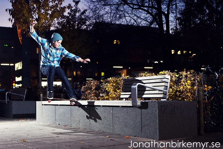 nightsession@centralen

http://birkemyr.tumblr.c. Foto: Jonathan Birkemyr. Åkare: Daniel Bergman.