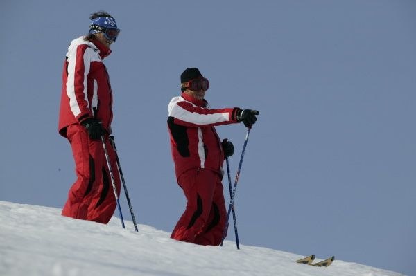 Stefan & Kalle planerar sitt åk nerför Stork. Foto: Jocke Lagercrantz. Åkare: Stefan Howing & Kalle Karlgren.