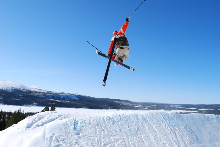 En mutegrab med utlöst bindning!. Foto: Jerrie. Åkare: Emil Kullberg.