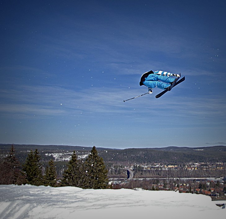 Lite Vinter lek. Foto: Felix Näs. Åkare: Thomas Berg.