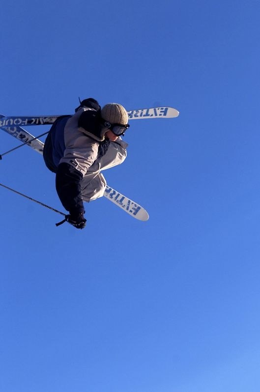 Bigjumptävling i Hudiksvall. Foto: Okänd. Åkare: Rasmus Hammar.