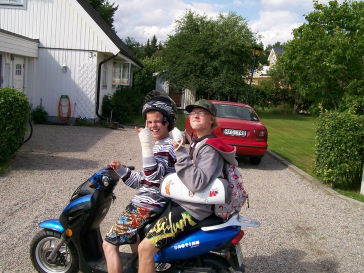 Aasa och Kåde på Aasas Thai. Foto: Leffe. Åkare: Aasa och KÅDE!.