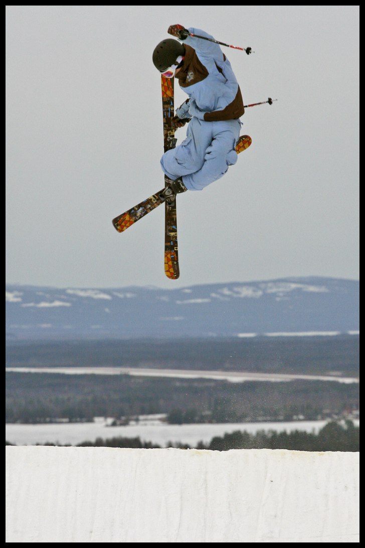 tjolahoppsansa!. Foto: jakob gustafsson(swedenprophoto). Åkare: Rasmus Ericson.