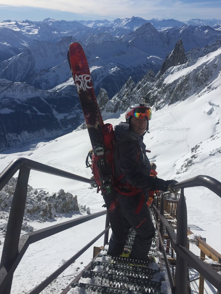 Kö nedför trappan nu när solen kom fram....