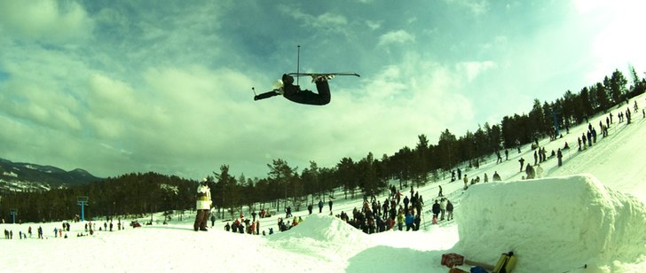 en superman frontflip. Foto: en snubbe. Åkare: nikolai persson.