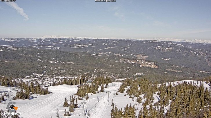 Velkommen til sesongens aller siste skidag
Vi avsl.