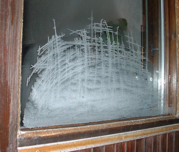 Frost på balkongen. Foto: Daniel Drott.