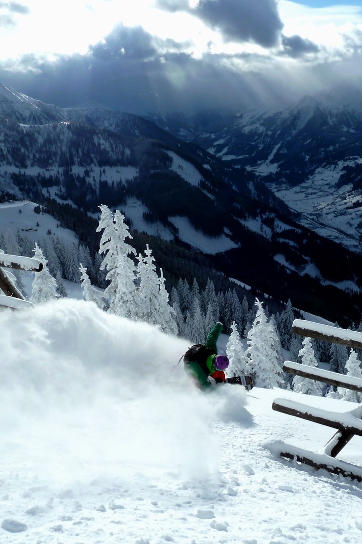 Powderturn in mid December 2010. Foto: Mikaela Hollsten. Åkare: Niklas Hollsten.