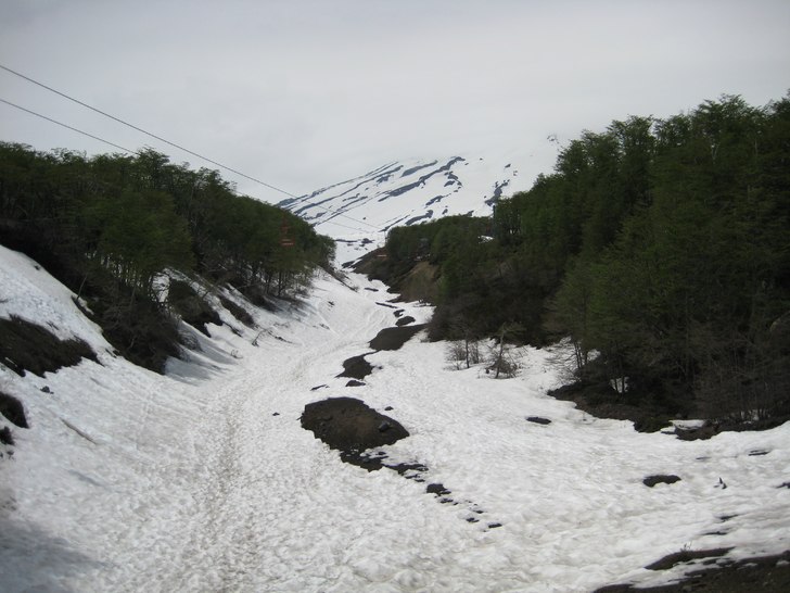 Strax ovanför dalstationen i Pucon-Villaricas Ski. Foto: John Skogsbacke.