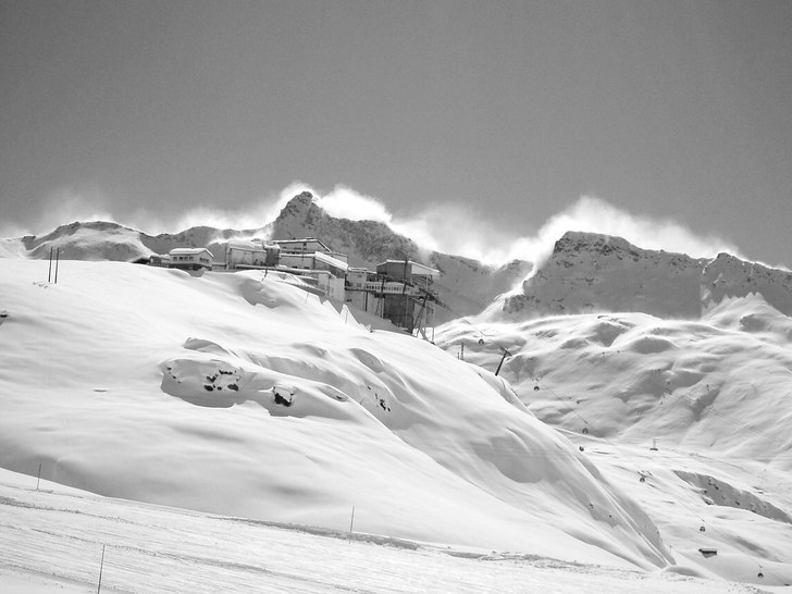 Blåsiga bergstoppar i Italien. Foto: Viktor Lindqvist.