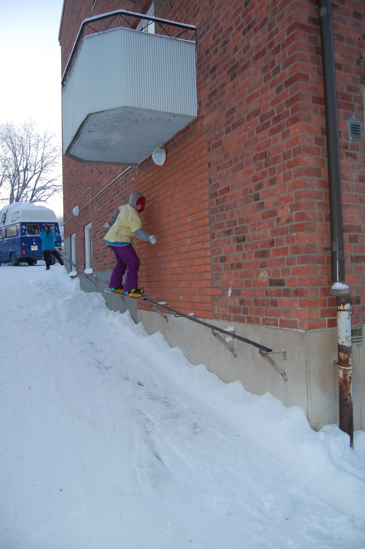 litet räcke på frösön. Foto: Albin kerfstedt. Åkare: malte sjödin.
