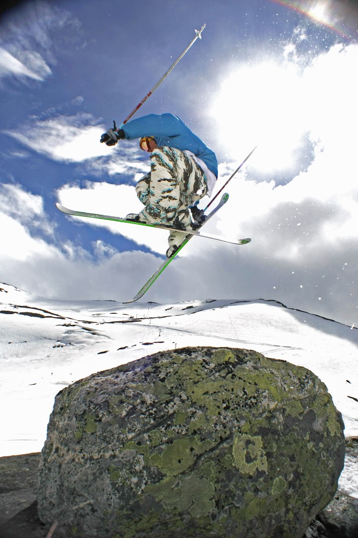 Midsommar i Stryn.. Foto: Claes Lind. Åkare: Gustav Frändfors.