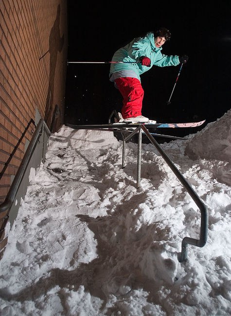 Drog och körde ett räcke en tråkig kväll. Foto: Viktor. Åkare: Elias Henderson.