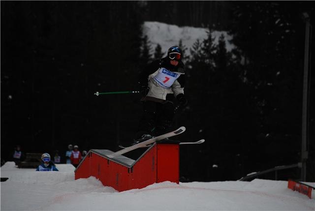 Slopestyle Tävling på Gårdtjärnsberget! (edsby. Foto: Fjunesh. Åkare: Olov Engström.