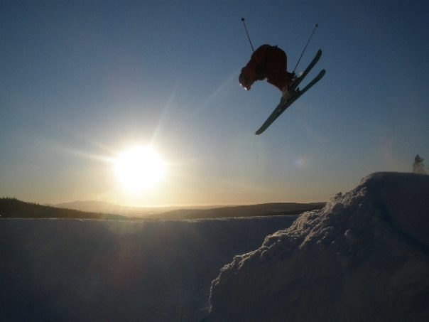 Foto: oskar backe. Åkare: emil lund.