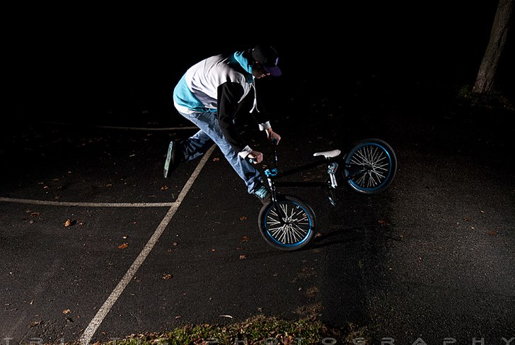 Fotjam tailwhip!. Foto: Tobias Gustavsson. Åkare: Joseph Jansson.