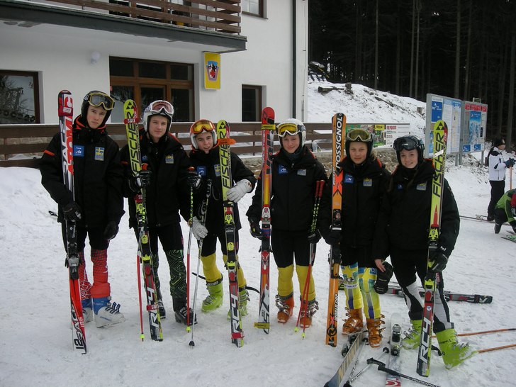 line up!
från vänster: Andre, Micke, Gurra, Oli. Foto: Peter Mellgren  ?.