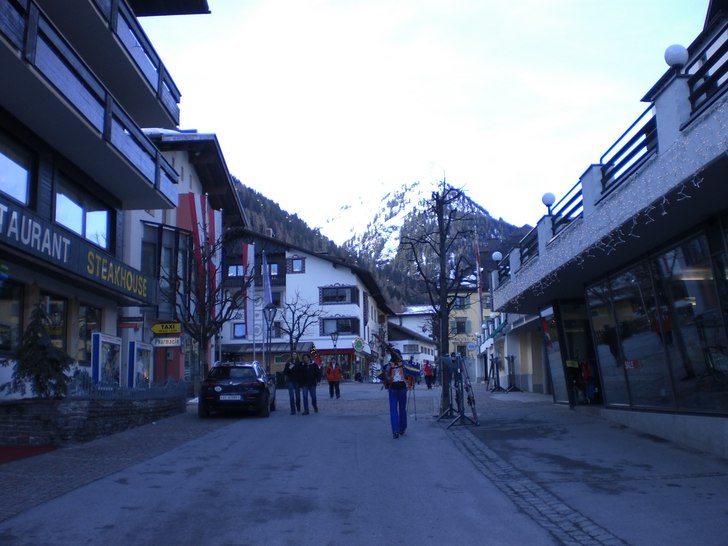 otroligt lite snö det året! Glädjen höll oss �.