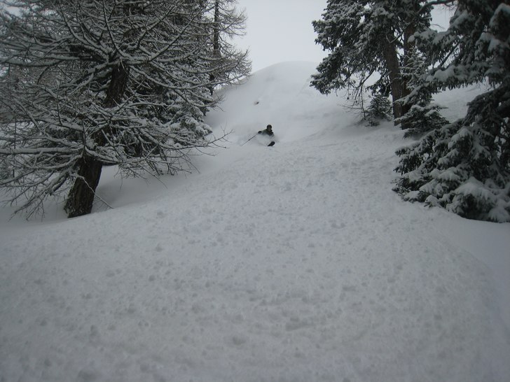 I två dagar spydde snön ner över Courmayeur. To. Foto: Wolfgang Huber. Åkare: Jonas Bergh.