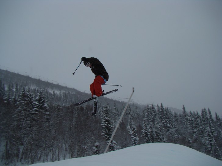 jag i slutet av en tail trea :D
I ÅRE andra svar. Foto: rungens fader. Åkare: kumlinan.