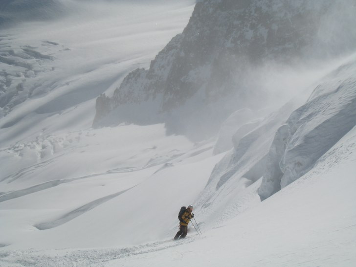 Vacker dag på Aguille Du Midi. Foto: Victor Olsson. Åkare: Johan Ekblad.