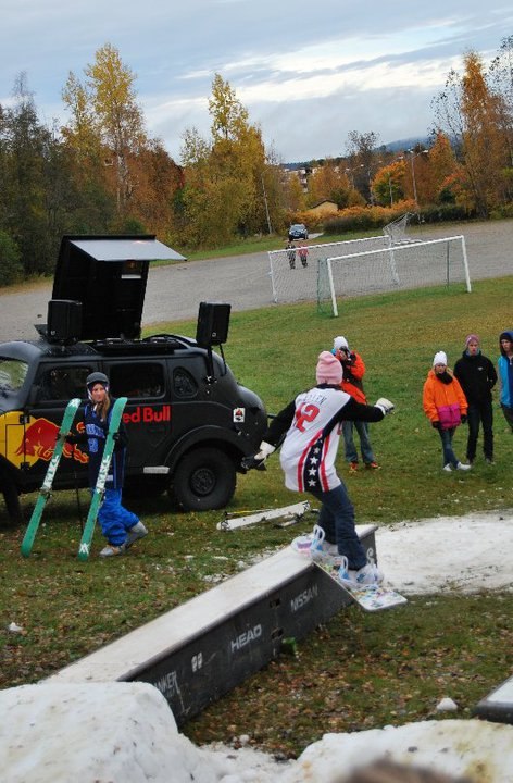 Hajkar lite box på Make It Happen i ÖSD. Foto: Tommie Johansson. Åkare: mini.