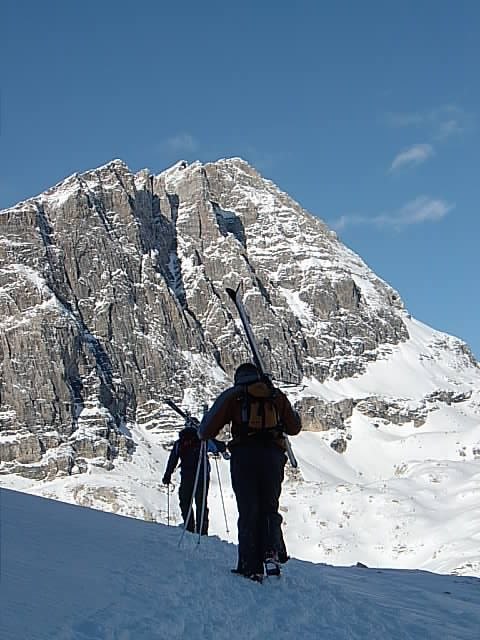 På väg till Col de Per. Foto: Marius Staevnas. Åkare: Martin Larsson.