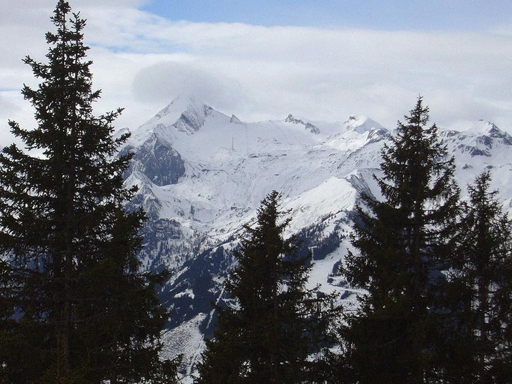 Foto från Glocknerhaus på Schmittenhöhe. (Mars . Foto: Seth Pylad.