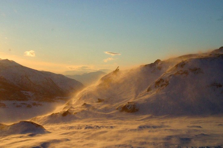 Topptur i Storm! . Foto: Sondre Setrom. Åkare: Martin Duås.