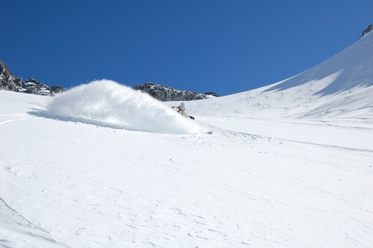 Chill i corona bowl.. Foto: Jon Weihard. Åkare: Anton Wernvik.