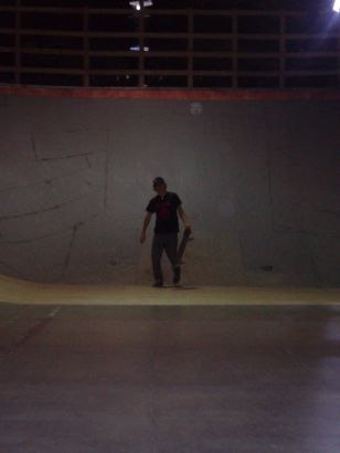 stort på bilden: en vert ramp i betong
litet på. Foto: tebben. Åkare: moi.