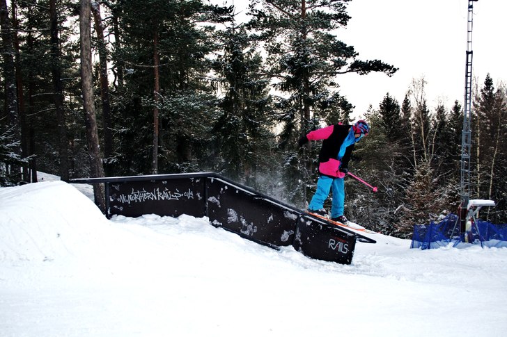 Flat down ! :D. Foto: Ann Jonsson. Åkare: Joseph Jansson.