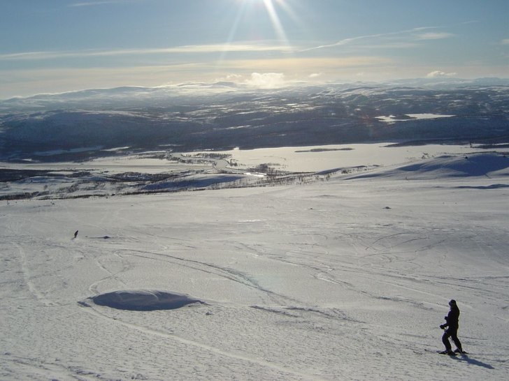 Till höger om kungsliften.. Foto: Mange. Åkare: Lotta och Klasse.