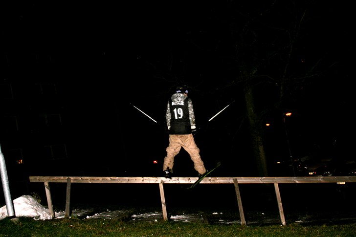 Lååååångt trä räcke. Foto: Johan Linder. Åkare: Pär Hamrin.