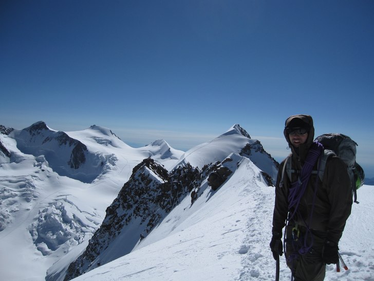 En bestigning i Augusti 2010 av Lyskamm Traversen,. Foto: Benjamin Hillback. Åkare: Andrée Nienkerk.