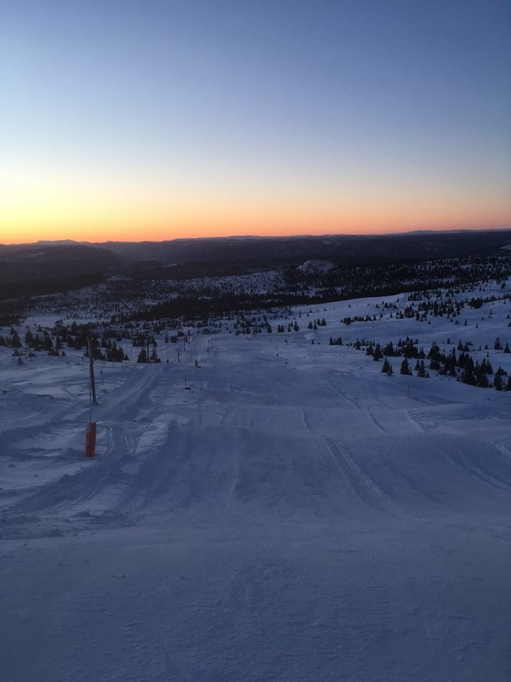 Flotte forhold på Golsfjellet
Skiheis åpen lørd.
