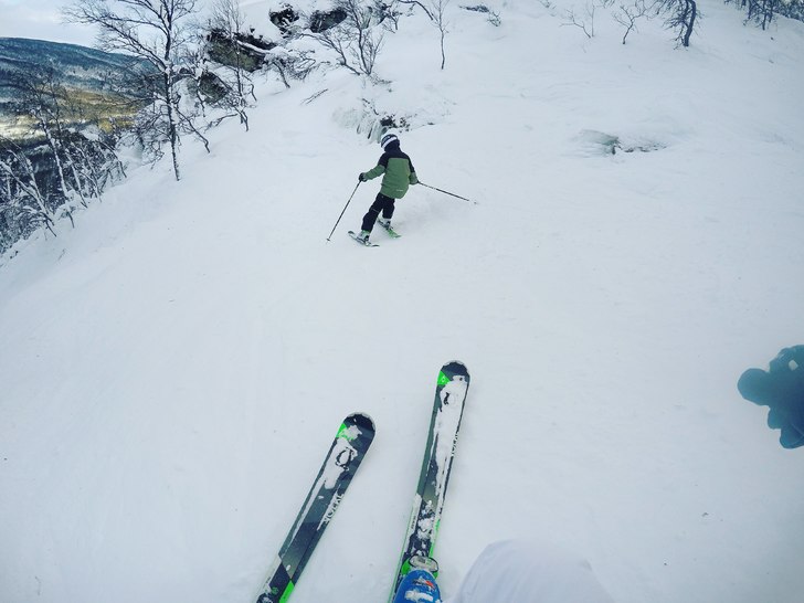 Viggo 10 år drar ner för Svarte Petter i Ramundb.