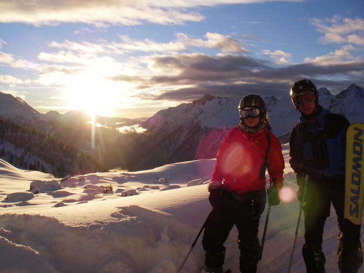 Foto: Anders Lundin. Åkare: Evelina Antilla, Markus Johansson.