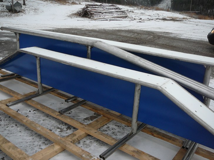 Ett paket med tre rails har kommit ...... Foto: Peter Wallin.