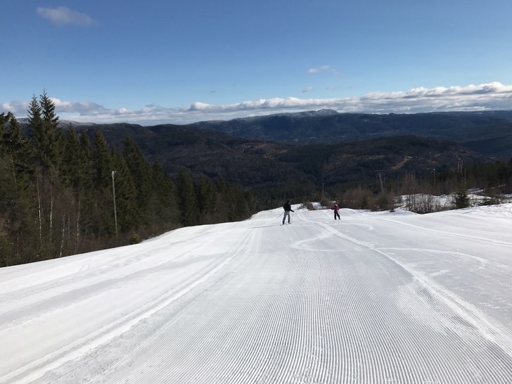 Langfredag i strålende vintervær ????
7 cm nysn�.